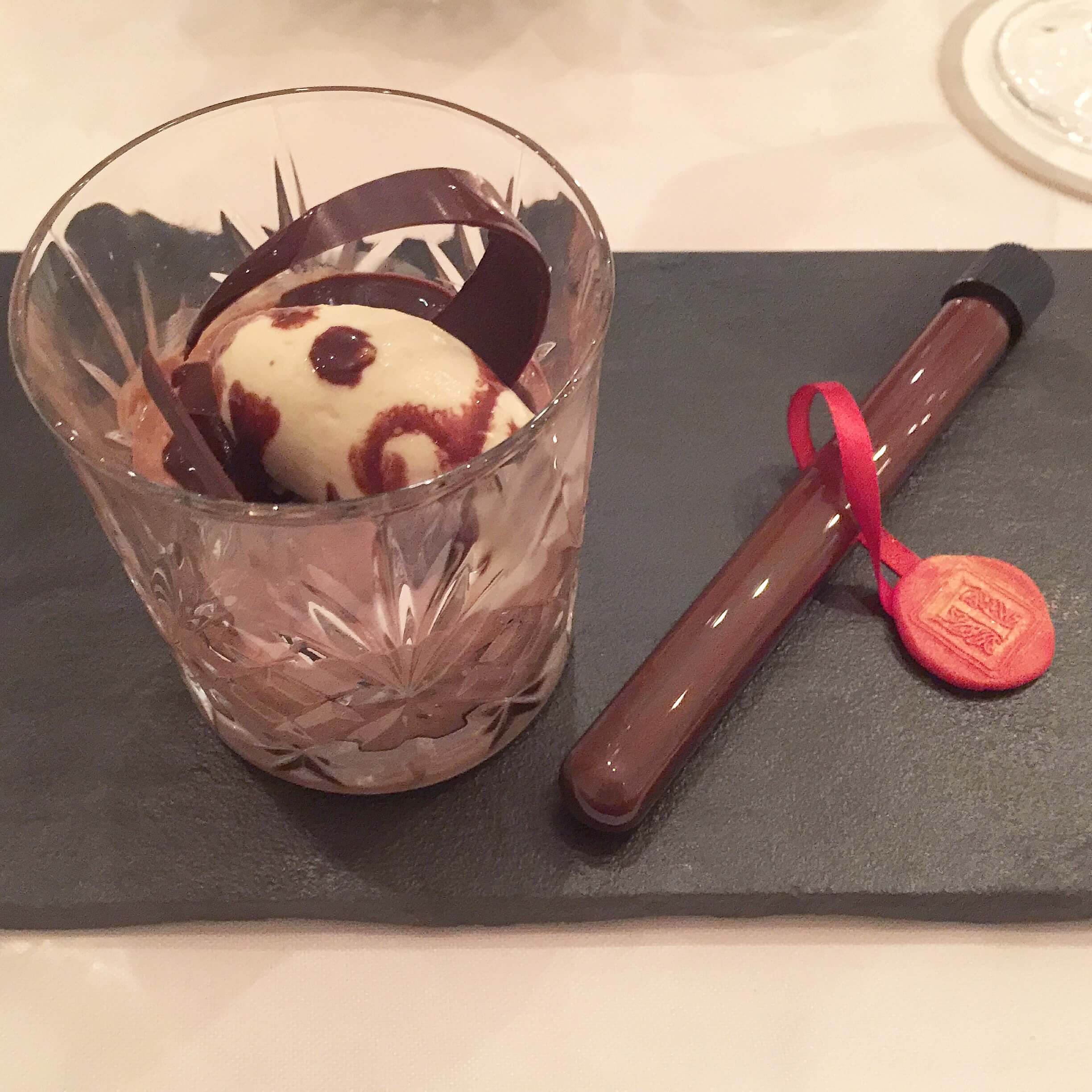 TATE Dining Room & Bar香港米芝蓮一星餐廳 Vicky Lau